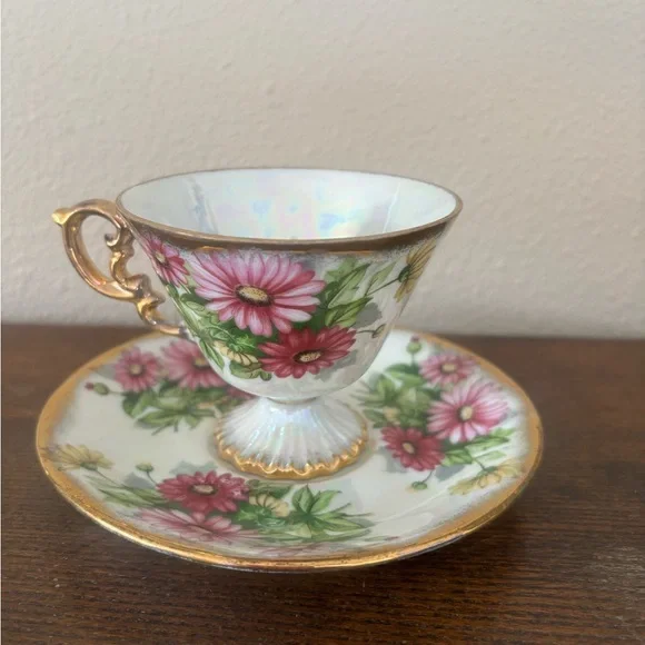 Vintage Ucago September Lusterware "Asters" Cup and Saucer - Picture 1 of 9